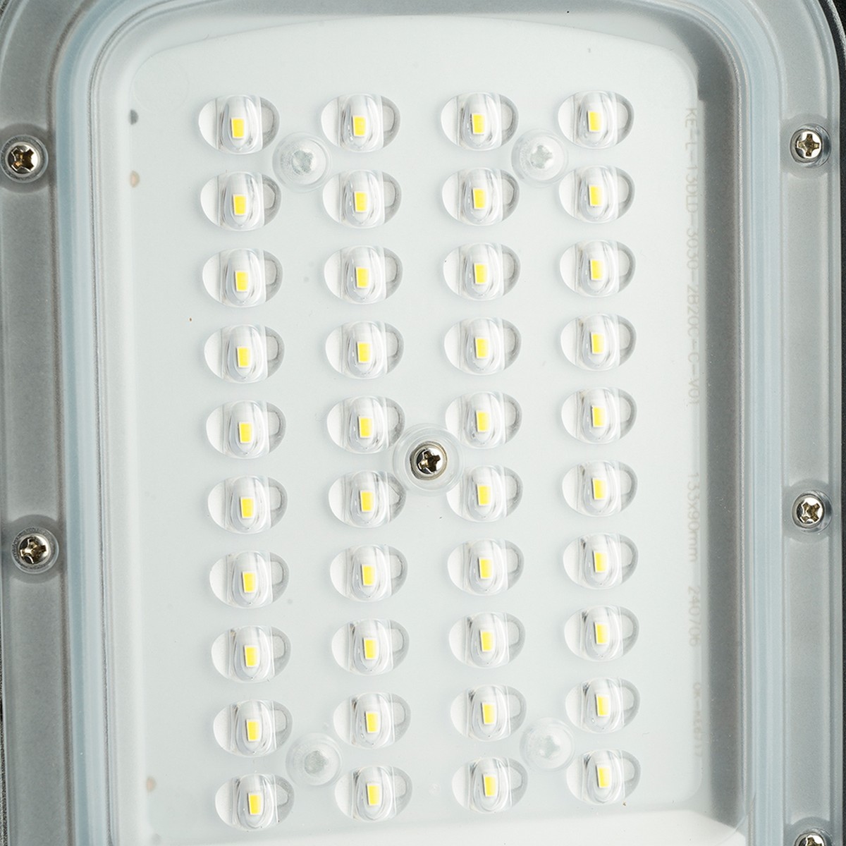 Консольные уличные светодиодные светильники на столб Светодиодный уличный консольный светильник Feron SP3070 30W 5000K серый 51796 