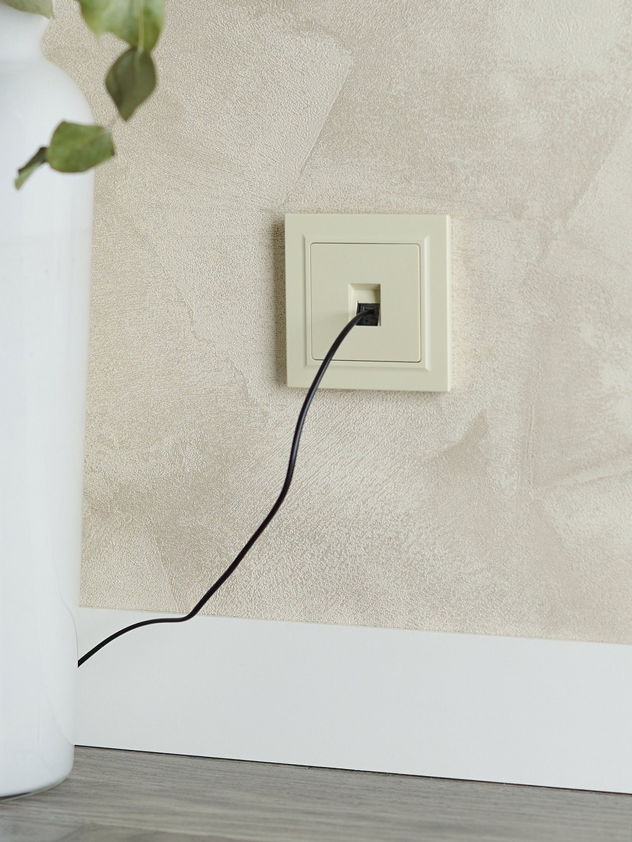 IEK Brite Бежевый Розетка IEK BRITE компьютерная RJ45 кат.5E РК10-БрКр бежевый BR-K10-1-K10