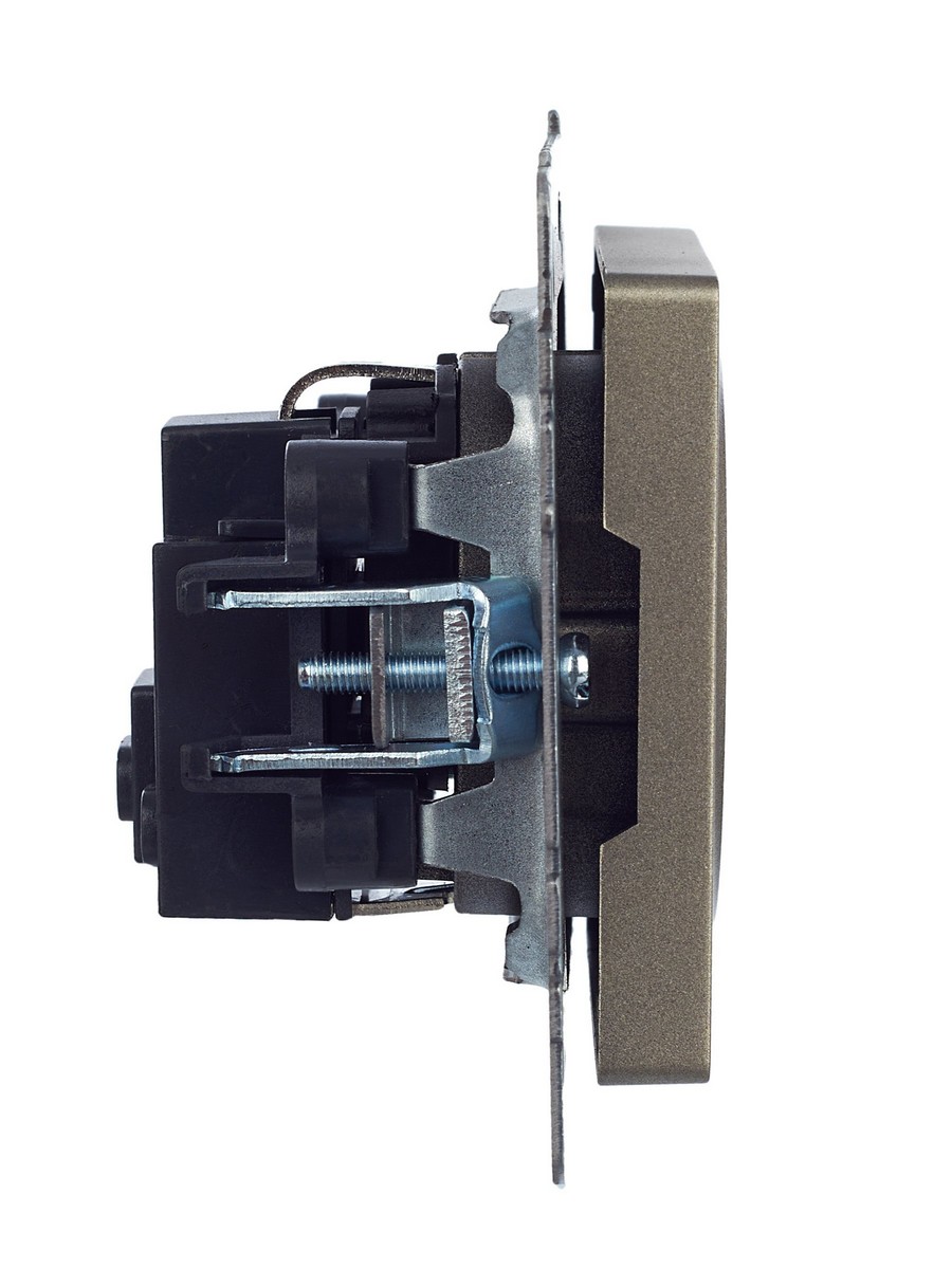 IEK Brite Шампань Розетка IEK BRITE с/з с шторками 16А РС14-1-0-БрШ шампань BR-R14-16-K37