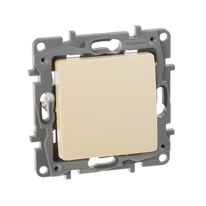Legrand Etika Слоновая кость Выключатель Legrand Etika слоновая кость 1-клавишный 10А, винт. клем. 672301