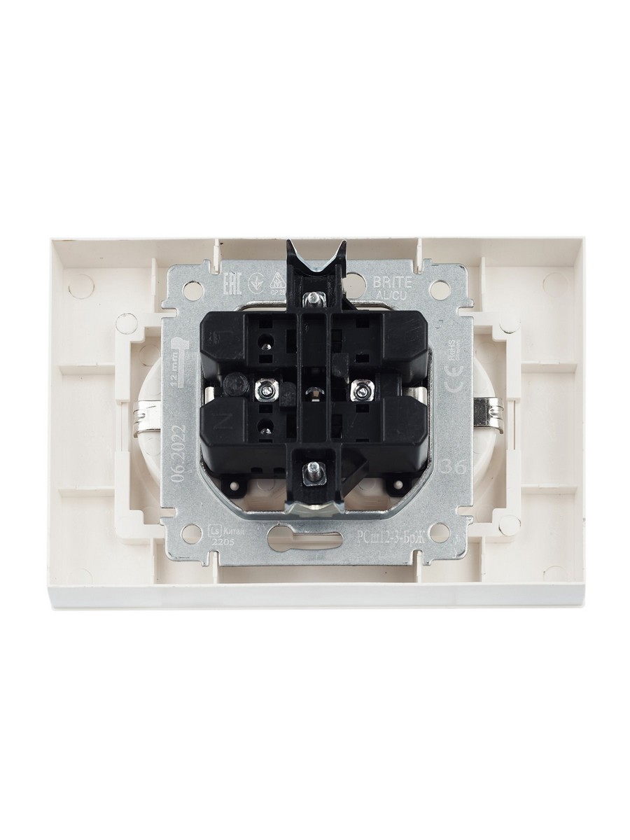 IEK Brite Жемчуг Розетка IEK BRITE 2-ая с/з с шторками 16А в сборе РСш12-3-БрЖ жемчуг BR-R24-16-K36-F