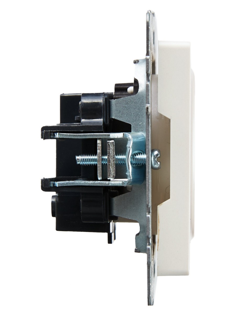 IEK Brite Жемчуг Розетка IEK BRITE BASE Жемчуг без з/к с з/ш 10А РСш10-2-БрЖ BR-R13-10-K36