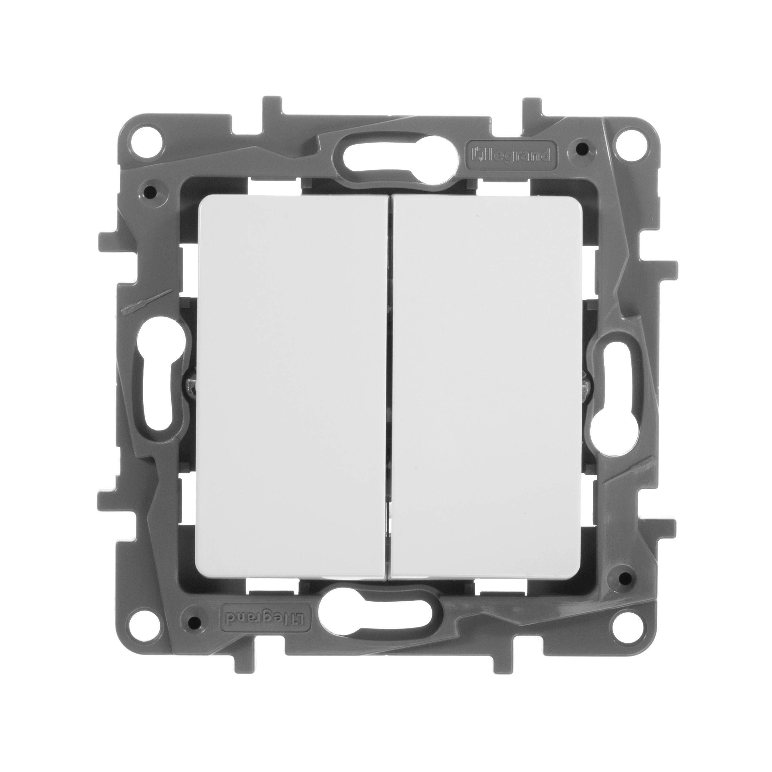 Legrand Etika Белый Выключатель Legrand Etika белый 2-х клавишный, 10А, винт. клем. 672202