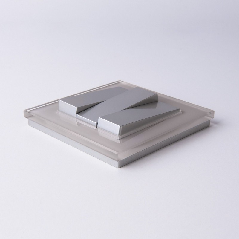 Рамки Werkel Favorit Рамка Werkel Favorit на 1 пост (дымчатый,стекло) W0011117