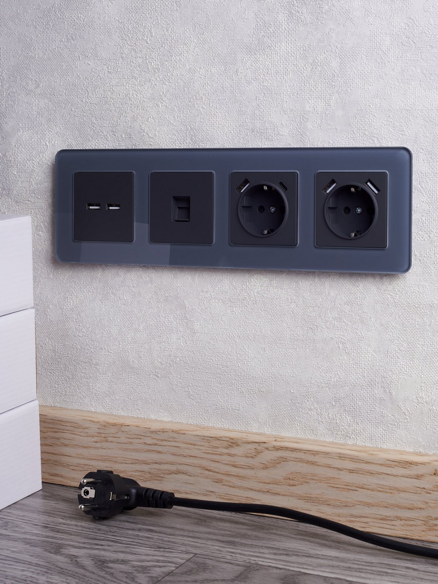 IEK Brite Рамки Рамка IEK BRITE DECOR Графит матовый стекло скругл.угол 4-м РУ-4-2-Бр RE BR-M42-G-41-K53