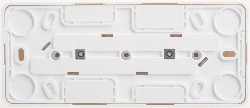 Этюд Белый Розетка 3-ая Systeme Electric Этюд наружный Белый б/з со шторками 16А 250B PA16-010B