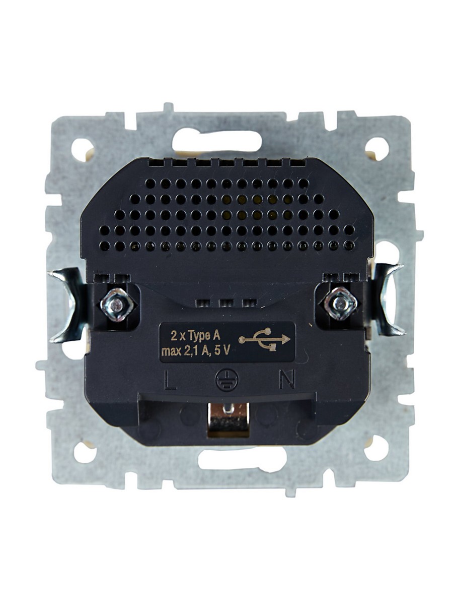 IEK Brite Бежевый Розетка IEK BRITE с с/з и шторками 16А с USB A+A 2,1А РЮш10-1-БрКр бежевый BR-R14-16-U21-D21-K10