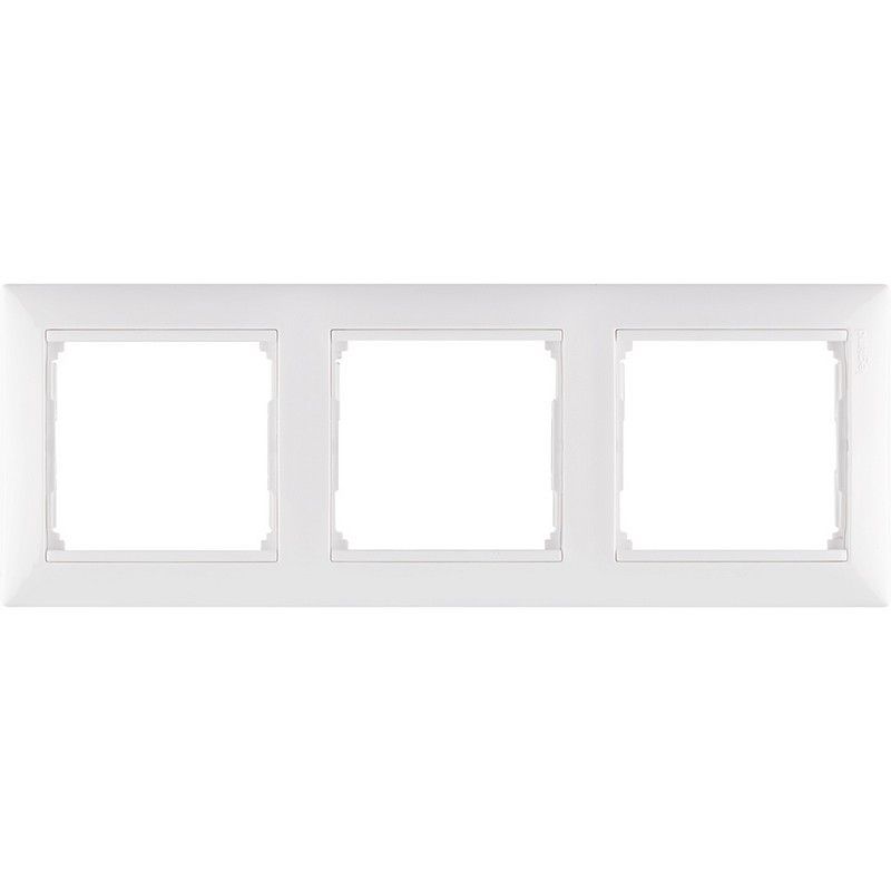 Legrand Valena Classic Белый Рамка Legrand Valena белый 3-ая гориз 774453