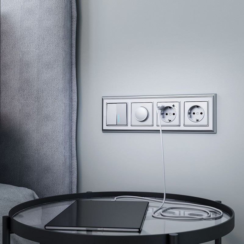 Werkel Серебряный механизмы Розетка с заземлением Werkel cо шторками и USBх2 серебряная W1171506