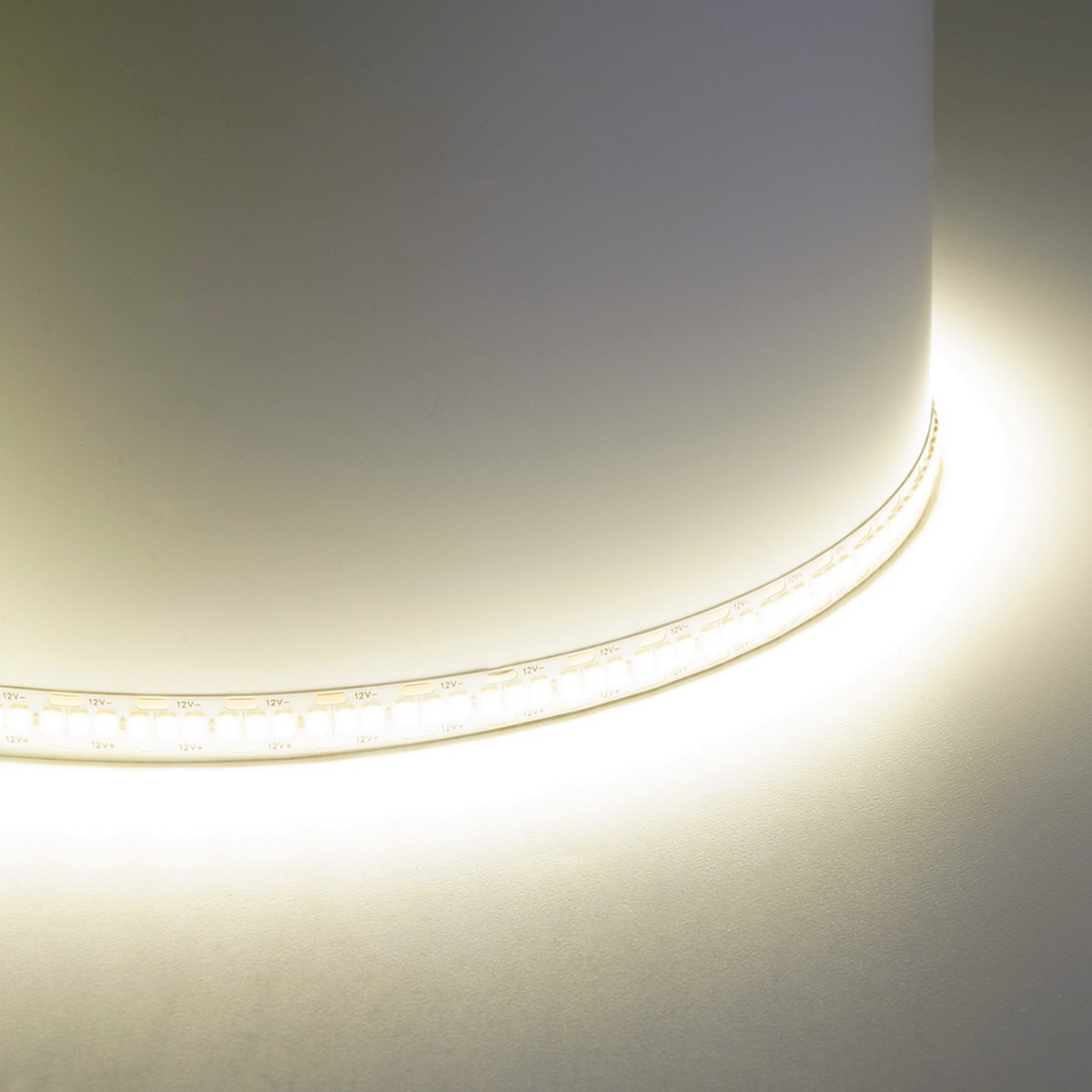 Светодиодная лента белая нейтральная Лента светодиодная Feron LS617 240SMD(2835)/м 19Вт/м 12V 4000К IP20 5 метров 48827 