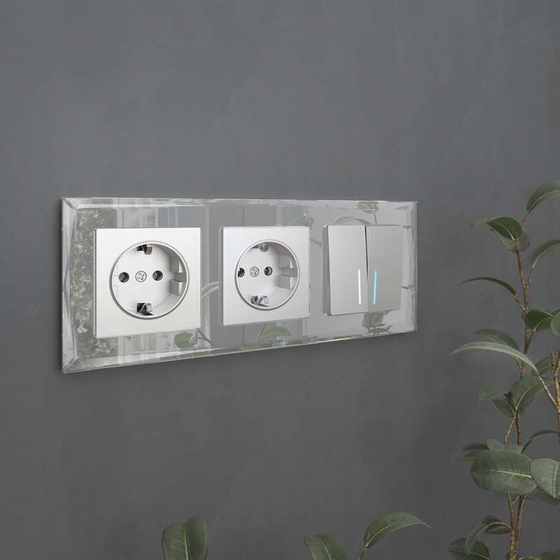 Рамки Werkel Diamant Рамка Werkel Diamant на 3 поста (зеркальный) W0031220