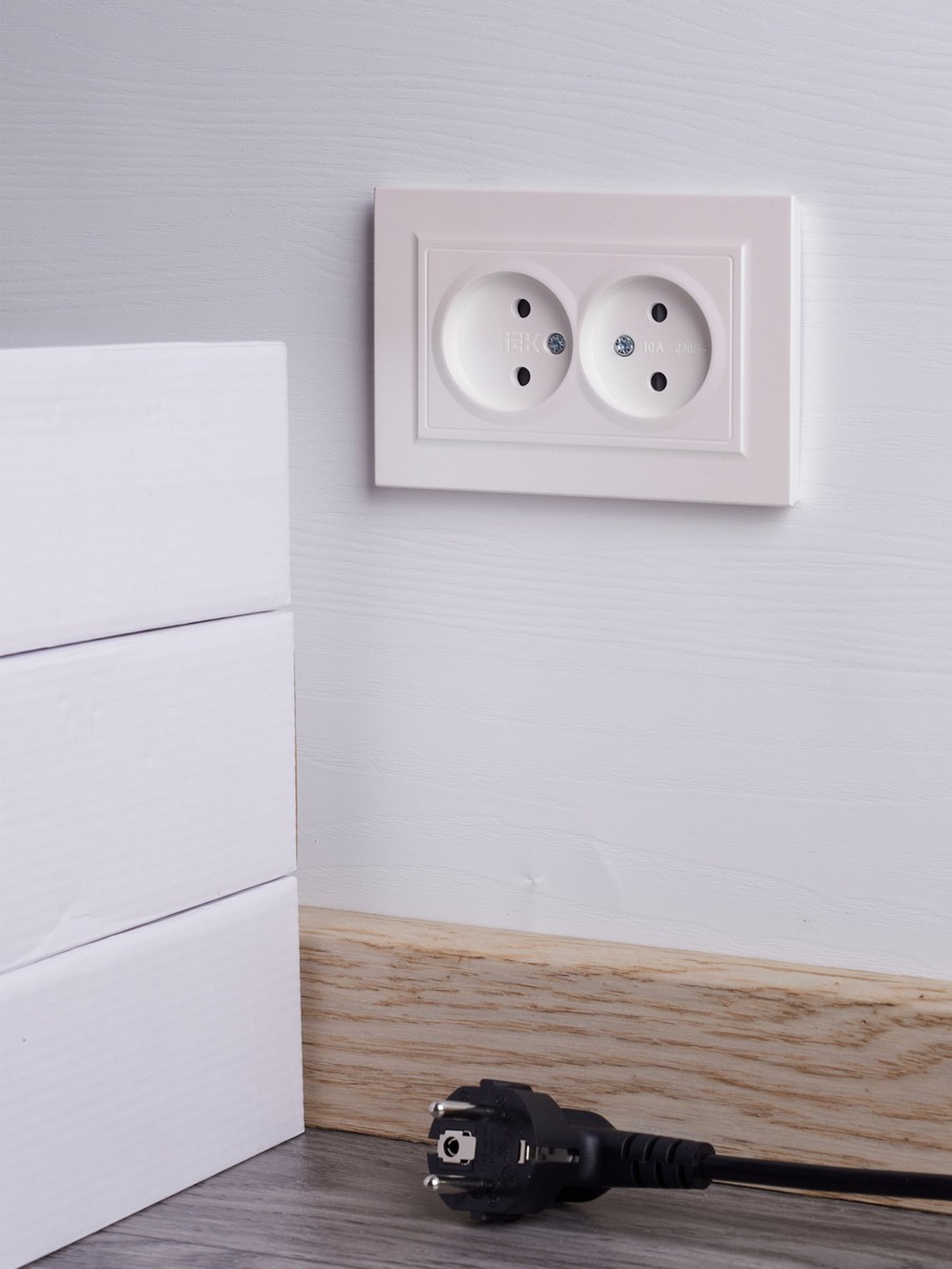 IEK Brite Жемчуг Розетка IEK BRITE Жемчуг 2-я без з/к с з/ш 10А в сборе РСш12-2-БрЖ BR-R23-10-K36-F