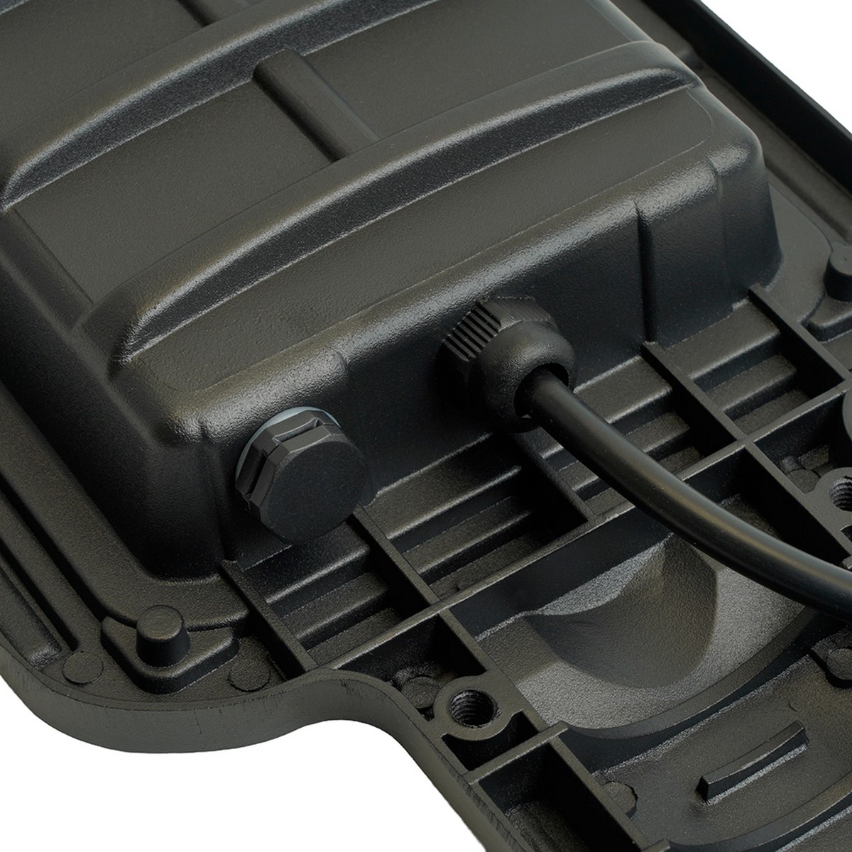 Консольные уличные светодиодные светильники на столб Светодиодный уличный консольный светильник SAFFIT SSL10-50 50W 5000K черный 55233 