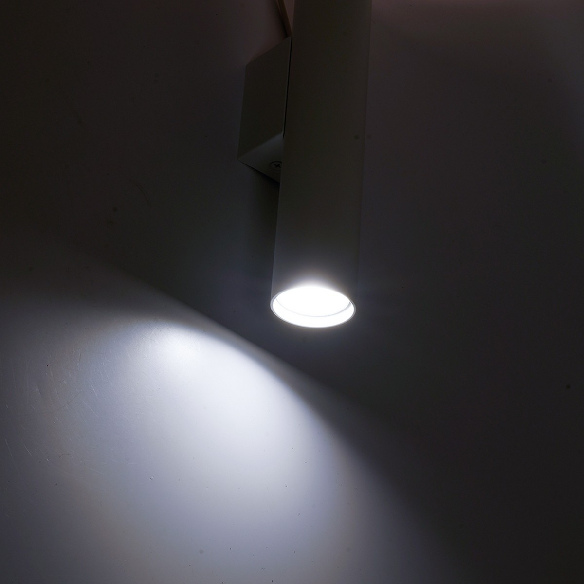 Накладные светодиодные светильники Светильник Feron ML1034 настенный под лампу 2*GU10 белый 51927 