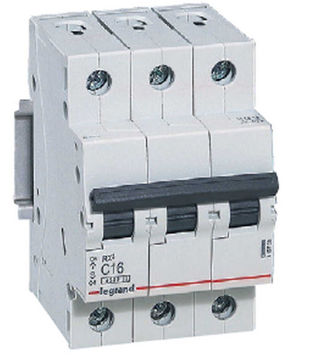 3 полюсные (трехполюсные) Автоматический выключатель Legrand RX3 3P 20A (С) 4,5kA 419709