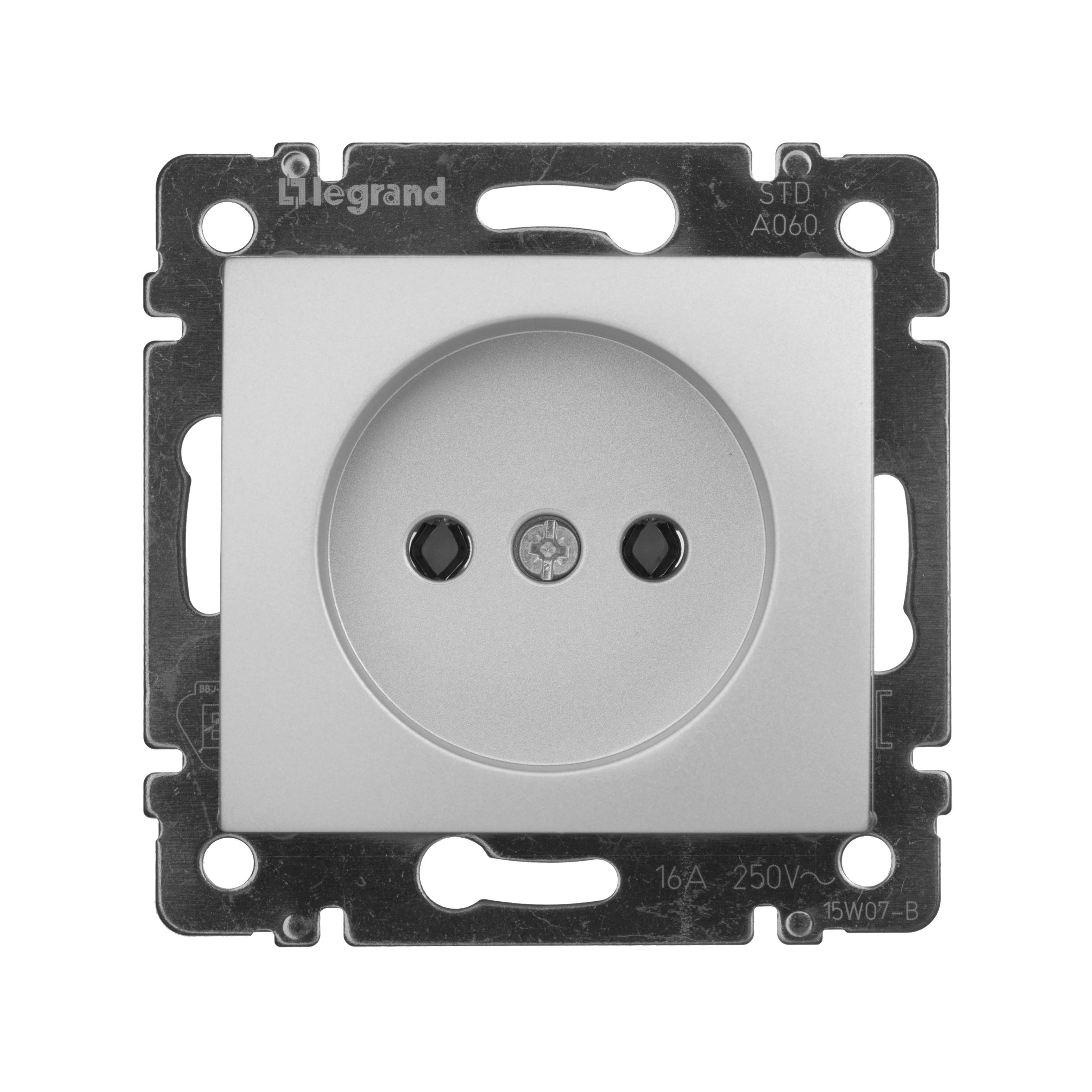 Legrand Valena Classic Алюминий Розетка Legrand Valena Алюминий 1-ая б/з 770116