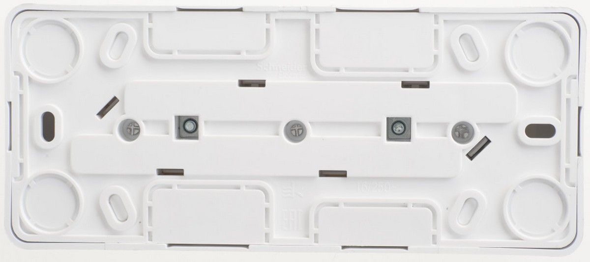 Этюд Белый Розетка 3-ая Systeme Electric Этюд наружный Белый с/з со шторками 16А 250B PA16-012B