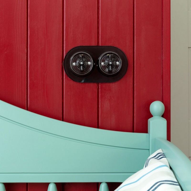 Werkel Ретро Рамка Werkel на 2 поста Favorit Runda (Черный) W0025108