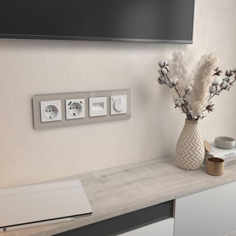 Рамки Werkel Elite Рамка Werkel из стекла на 4 поста Elite дымчатый W0042417