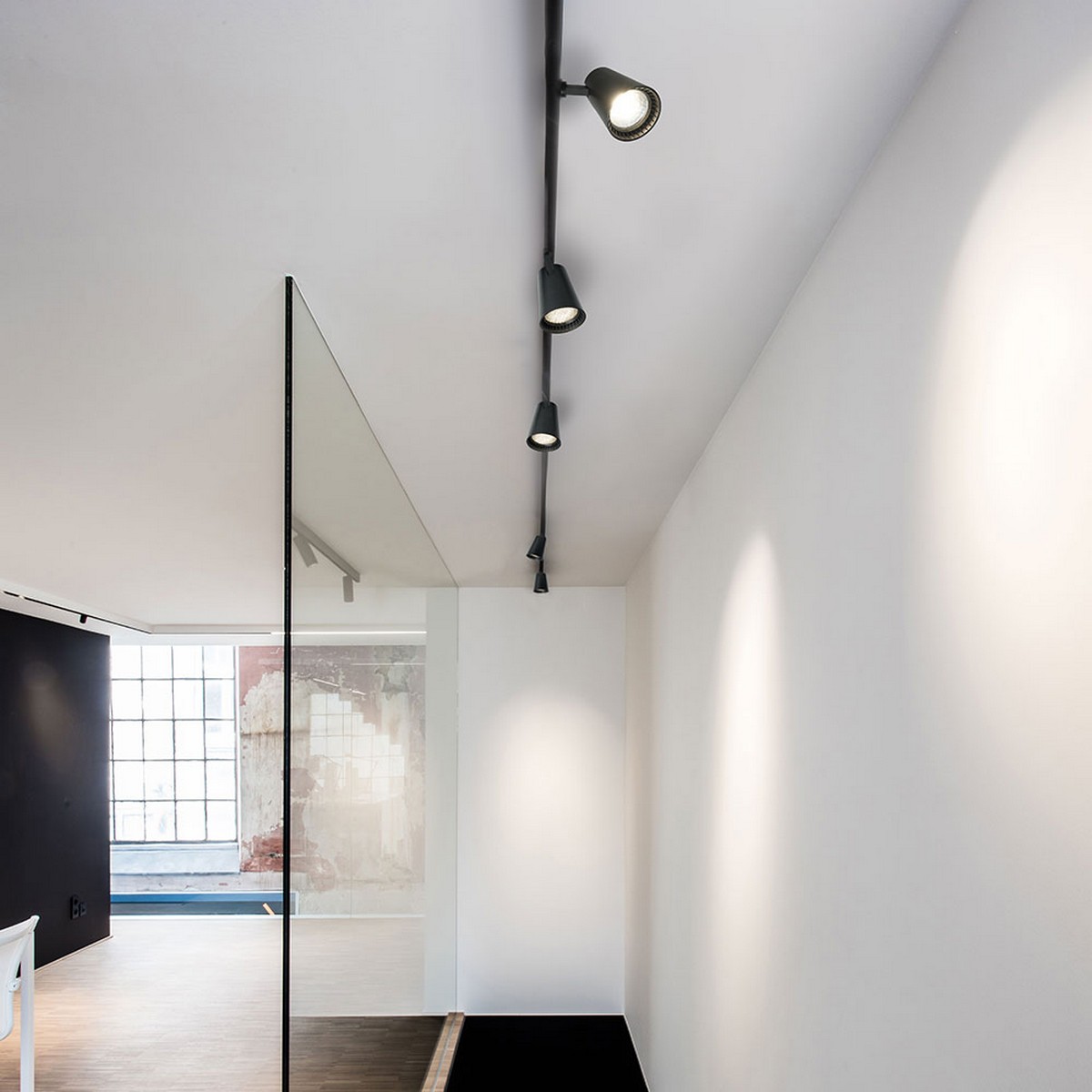 Трековые светодиодные светильники Светодиодный светильник Feron AL100 трековый на шинопровод 20W 4000K черный 41606 