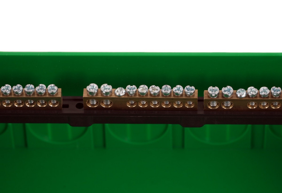 Пластиковые боксы и щиты Шнайдер Электрик Щит распределительный Systeme Electric встраиваемый Easy9 с белой дверью 36мод EZ9E312P2FRU