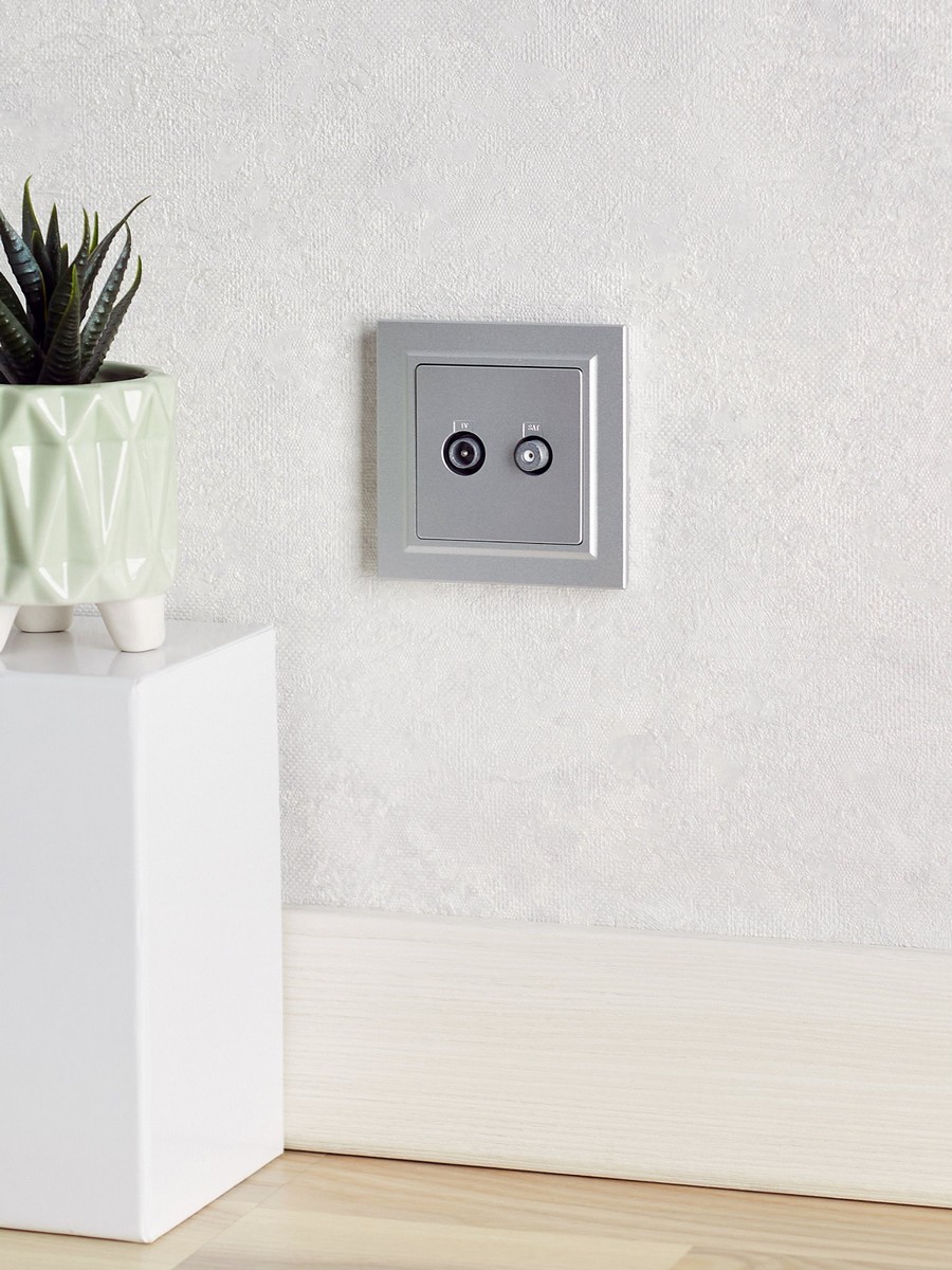 IEK Brite Алюминий Розетка IEK BRITE двойная TV+SAT РТВ/РСп12-БрА алюминий BR-AF20-O-K47