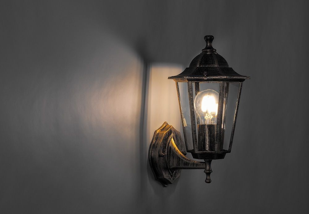 Уличные настенные светильники Светильник садово-парковый Feron PL6101 шестигранный на стену вверх 60W E27 230V черное золото 11125 