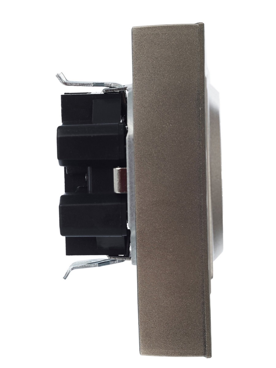 IEK Brite Шампань Розетка IEK BRITE 2-ая с/з с шторками 16А в сборе РСш12-3-БрШ шампань BR-R24-16-K37-F