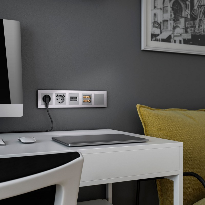 Рамки Werkel Aluminium Рамка Werkel Aluminium на 5 постов (алюминий) W0051706