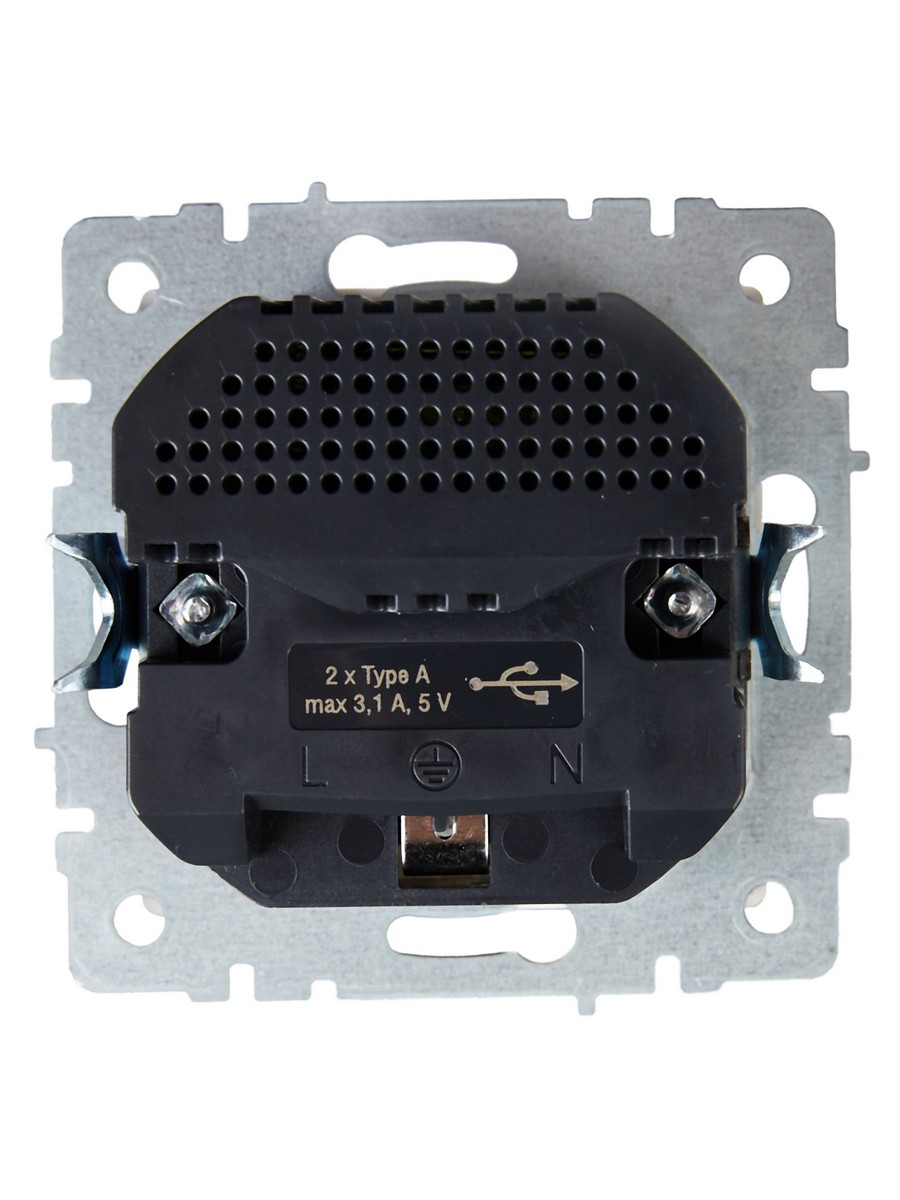 IEK Brite Белый Розетка IEK BRITE с с/з и шторками 16А с USB A+A 3,1А РЮш10-2-БрБ белый BR-R14-16-U21-D31-K01