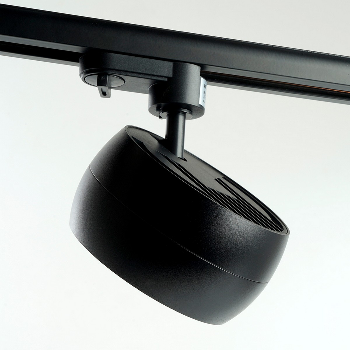 Трековые светодиодные светильники Светильник Feron AL167 трековый однофазный на шинопровод под лампу GX70 черный 48551 