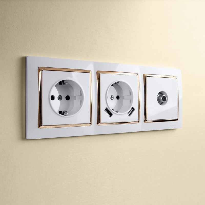 Рамки Werkel Snabb Рамка Werkel Snabb на 3 поста (белый/золото) W0031933