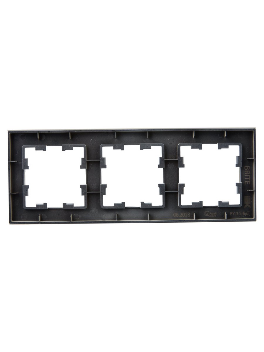 IEK Brite Рамки Рамка IEK BRITE 3-местная РУ-3-2-БрД стекло дымчатый BR-M32-G-K30
