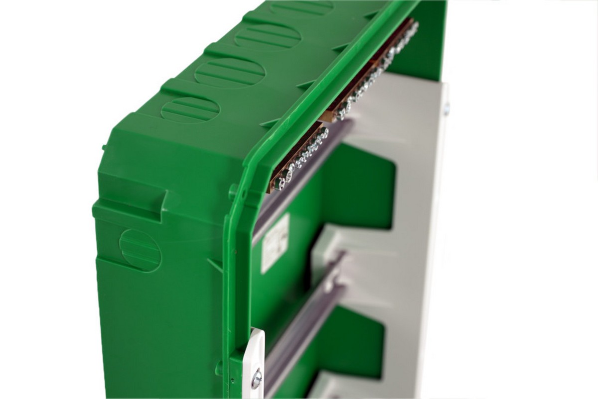 Пластиковые боксы и щиты Шнайдер Электрик Щит распределительный Systeme Electric встраиваемый Easy9 с белой дверью 36мод EZ9E312P2FRU