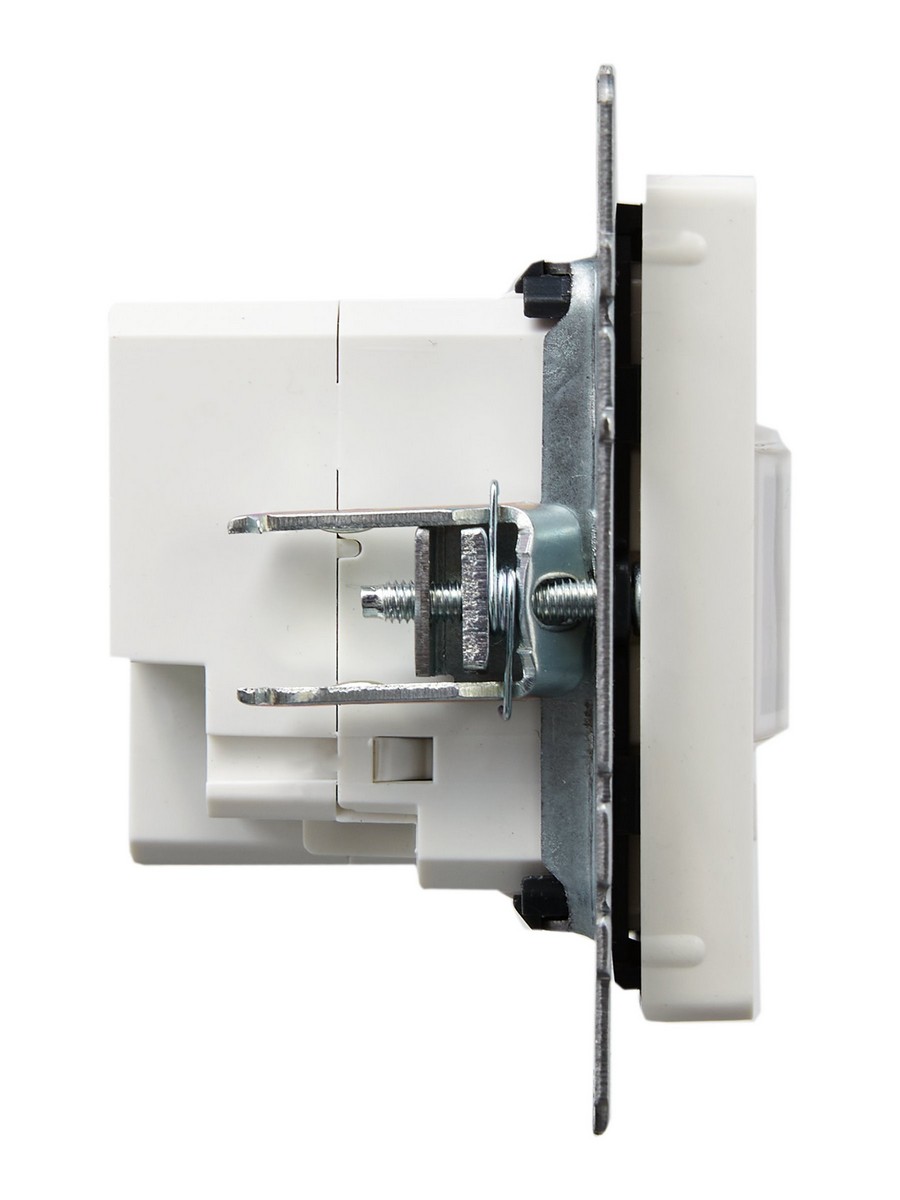 IEK Brite Белый Датчик движения IEK BRITE BASE Белый ДС10-1-БрБ BR-MS10-N-150-05-K01