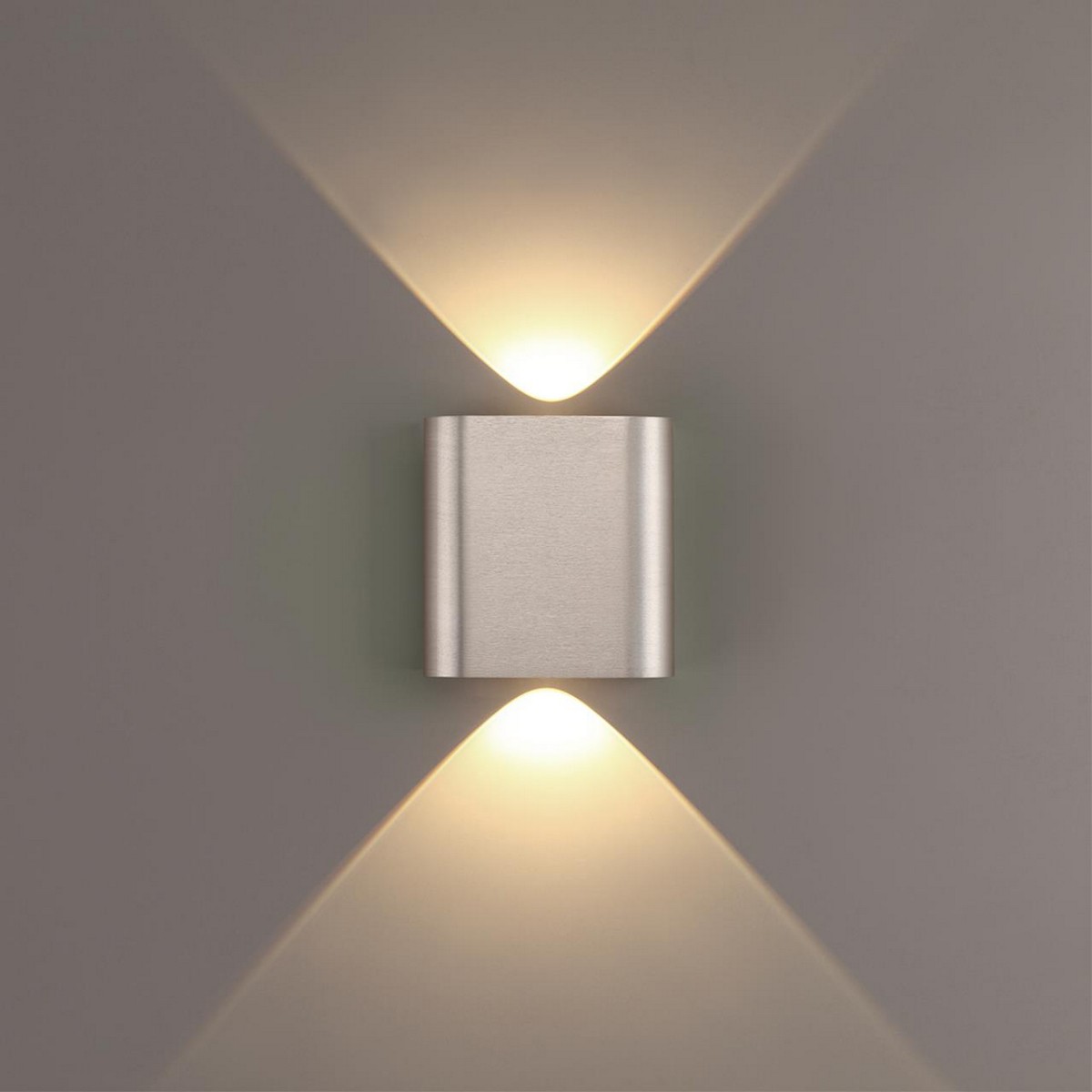 Накладные светодиодные светильники Настенный светильник ODEON LIGHT 7106/2WL MAGNUM 
