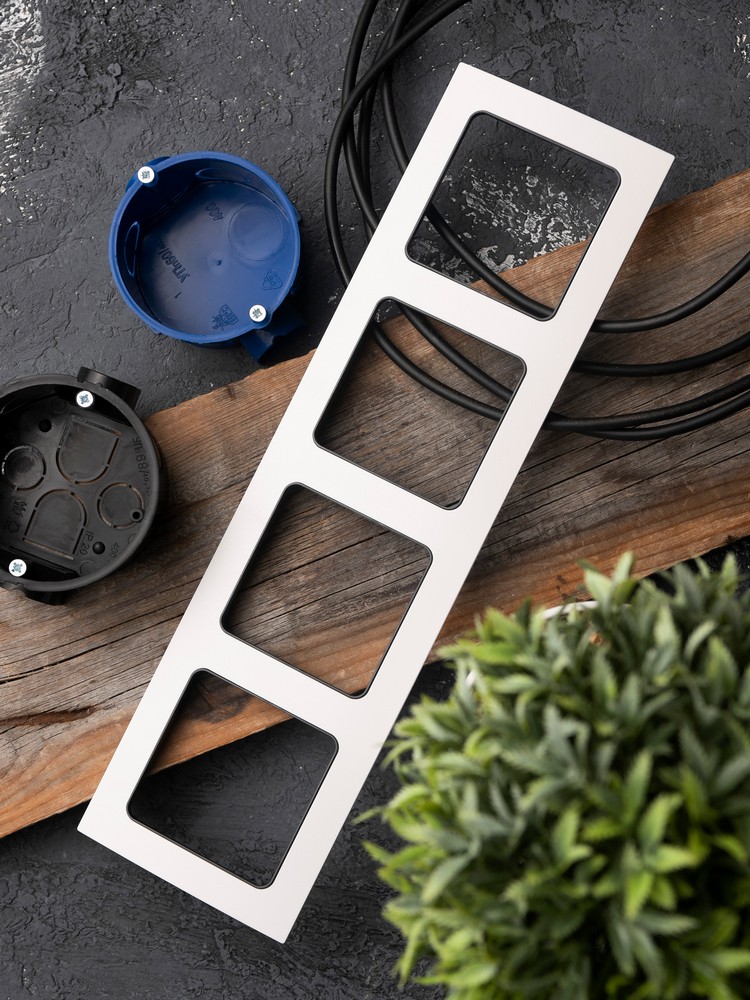 EKF Стокгольм белый Рамка 4-ая EKF PROxima Стокгольм Белый Линяя черная  EZM-G-305-20