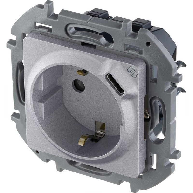 Legrand Inspiria Алюминий Розетка Legrand INSPIRIA Алюминий с заземлением 16А 250В со встроенным USB C 673772