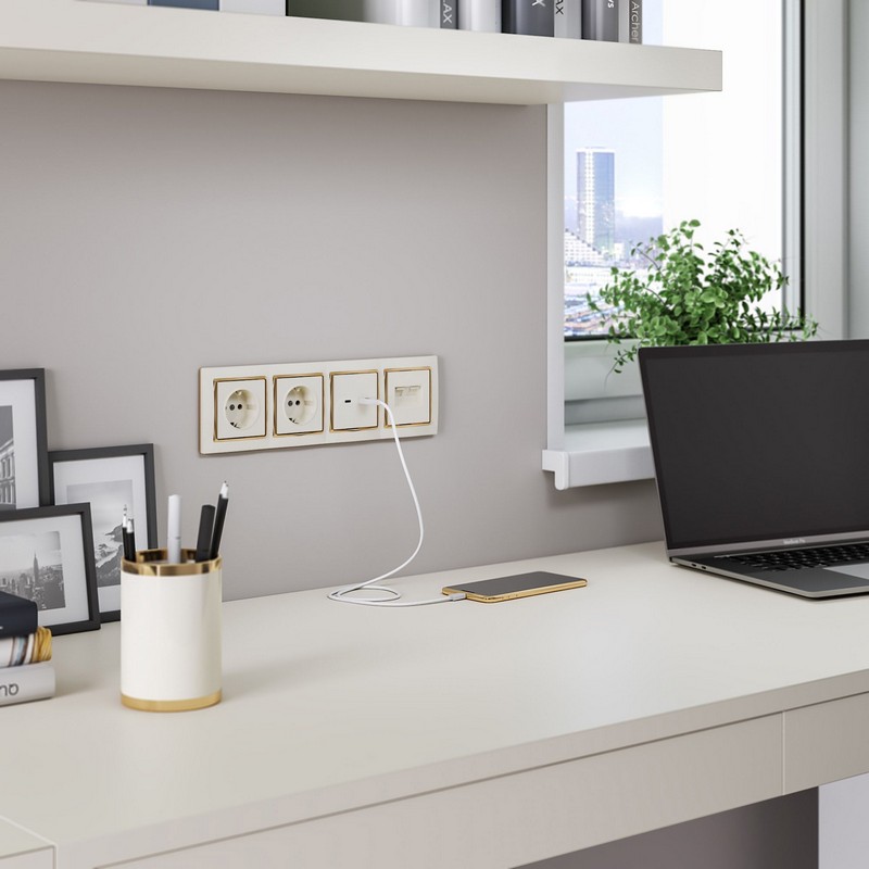 Рамки Werkel Snabb Рамка Werkel Snabb на 4 поста (слоновая кость/золото) W0041932