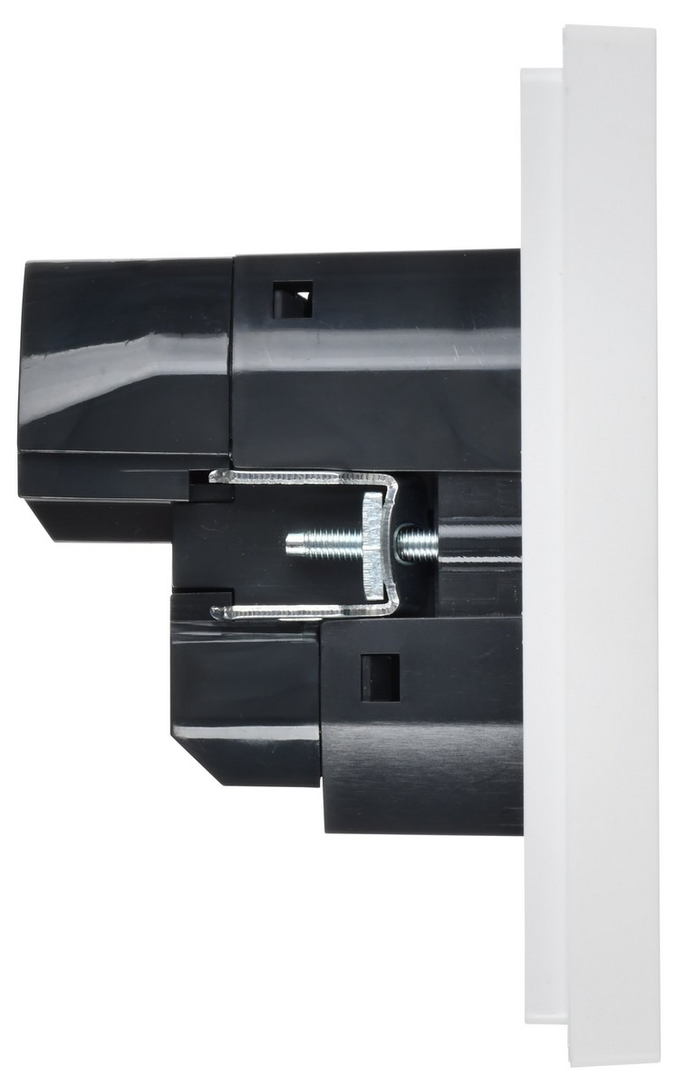 IEK FORTE&PIANO Белый Розетка IEK FORTE&PIANO Белый с/з со шт винтовое крепление 16А USB A+A 3,1А FP245