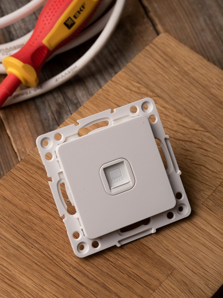 EKF Стокгольм белый Розетка RJ-45 EKF PROxima Стокгольм Белый  EYK01-035-10