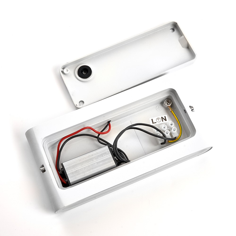 Уличные настенные светильники Светильник уличный светодиодный Feron DH505 8W 460lm 3000K белый 48363 