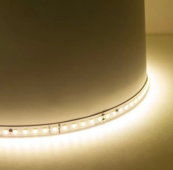 Светодиодная лента белая теплая Светодиодная лента Eleganz SMD 2835 Теплый белый 600 Led 24В IP20 9,6 Вт/м (цена за метр) 