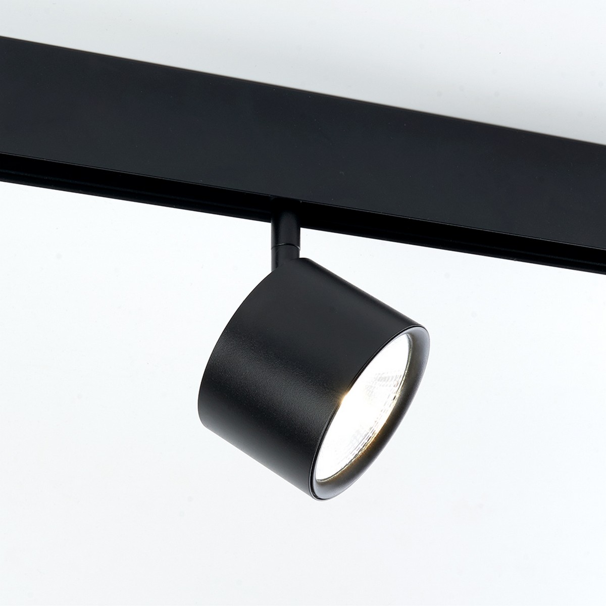 Трековые светодиодные светильники Светильник светодиодный Feron MGN305 трековый магнитный 10W 4000К 90 градусов черный 41953 