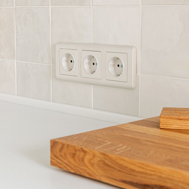 Werkel Перламутр рифленый механизмы Розетка с заземлением Werkel W1171013 перламутровый рифленый IP20