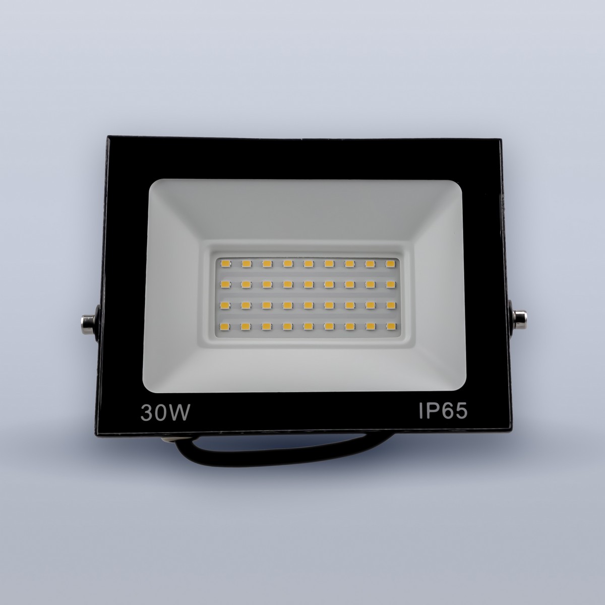 Прожекторы светодиодные Светодиодный прожектор ELEGANZ тонкий LUX 30W теплый 3000К 220V 1206