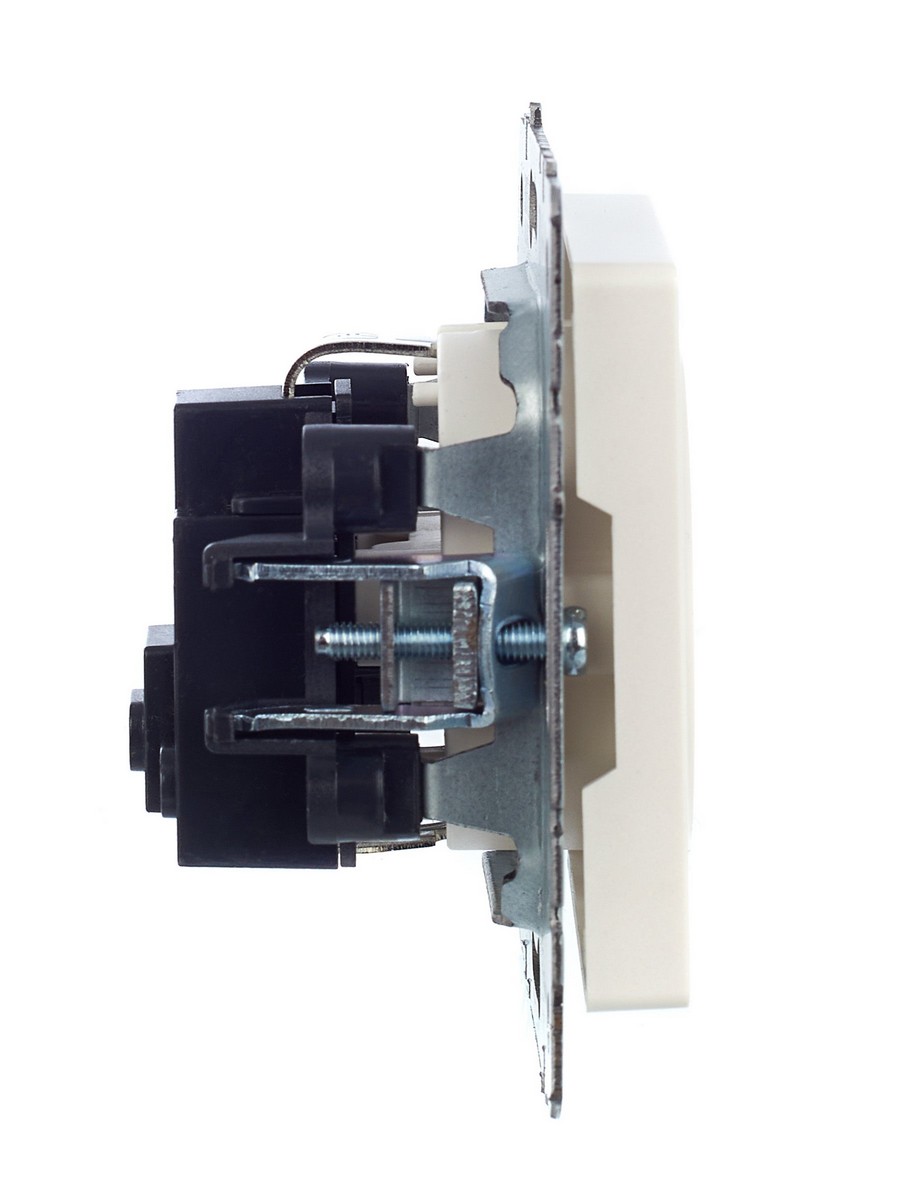 IEK Brite Жемчуг Розетка IEK BRITE с/з без шторок 16А РС11-1-0-БрЖ жемчуг BR-R11-16-K36