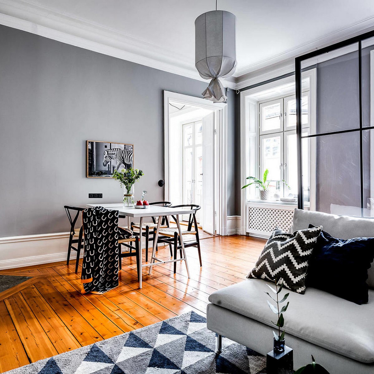 Катрин - Розетки и выключатели Stekker Розетка 1-местная с/з STEKKER GLS16-7110-05 250V 16А с защ. шторкой Катрин черный 39610