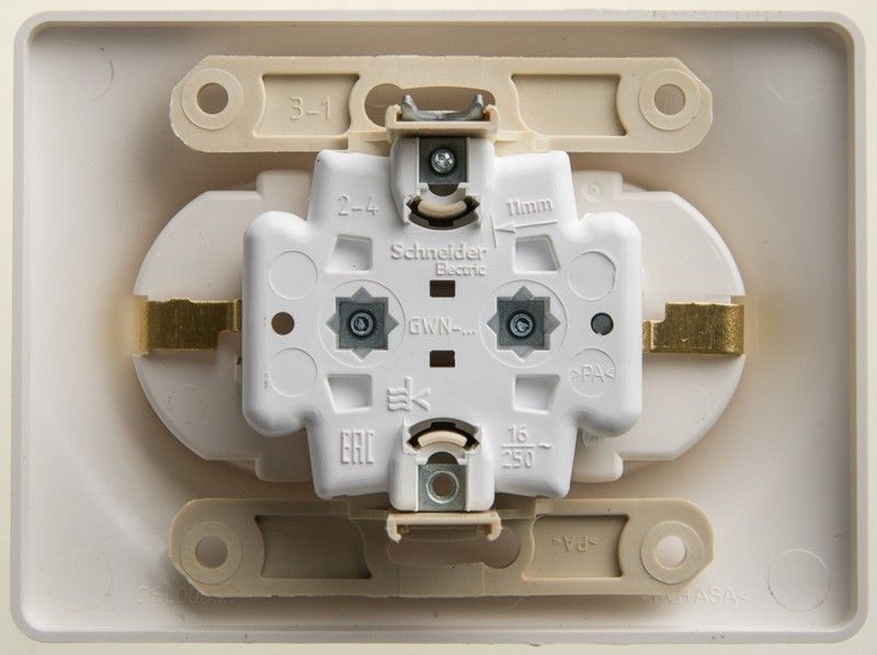 Glossa Перламутр Розетка Systeme Electric Glossa Перламутр двойная с/з, 16А, в сборе GSL000624