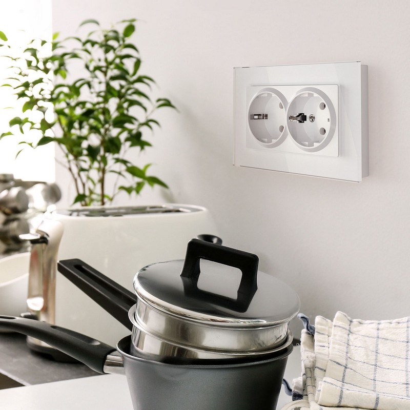 Werkel Белый механизмы Розетка двойная с заземлением Werkel белая W1172001